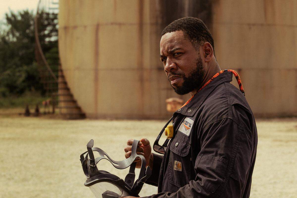 Mustafa Speaks’ Boss in “Landman” episode 3, season 2, streaming on Paramount+.