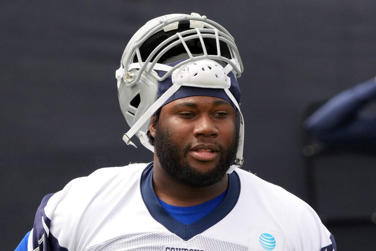 Jul 22, 2025; Oxnard, CA, USA; Dallas Cowboys tackle Nate Thomas (71) during training camp at the River Ridge Fields. Mandatory Credit: Kirby Lee-Imagn Images
