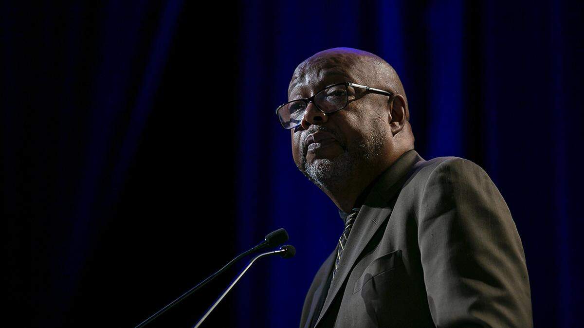 Winston Barney of Fort Worth says Leonard Pitts, Jr. is full of hate.