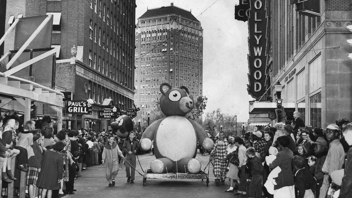 The 1951 parade featured Fort Worth high school marching bands and floats, including this bear pulled along by Boy Scouts.