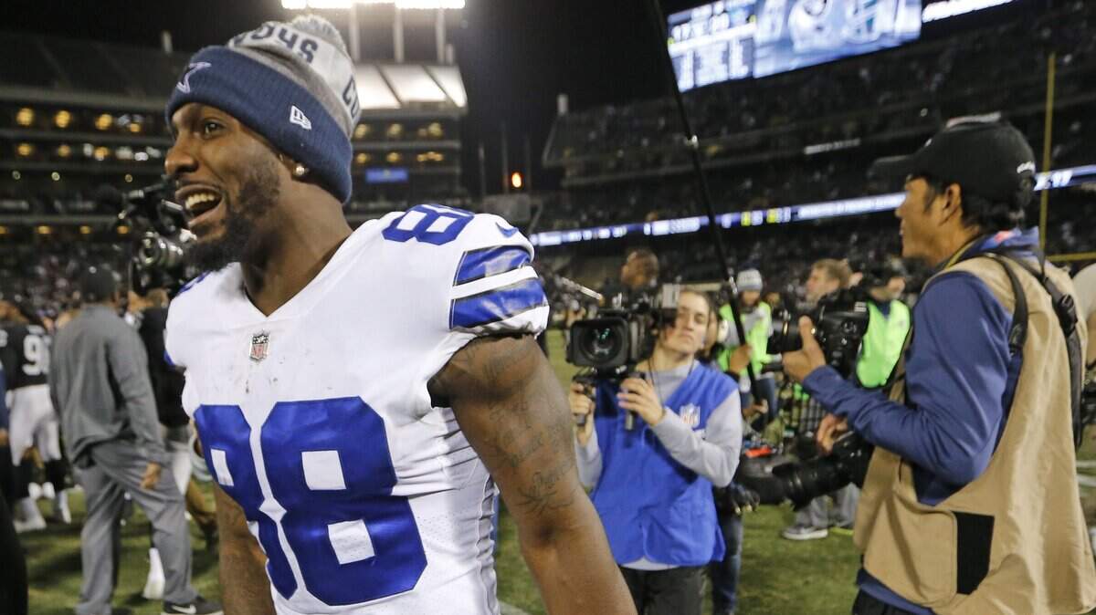The Dallas Cowboys cut veteran wide receiver Dez Bryant on Friday.