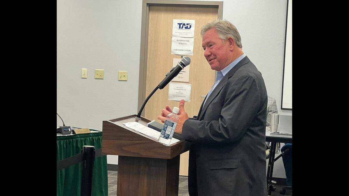 Tarrant Appraisal District Director of Information Systems Cal Wood speaks to the board during a meeting.