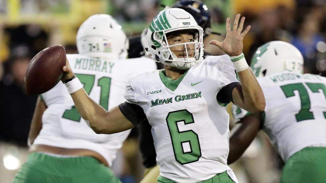 North Texas quarterback Mason Fine (6) threw for 444 yards and 3 touchdowns in the Mean Green’s 46-23 win over SMU on Saturday.