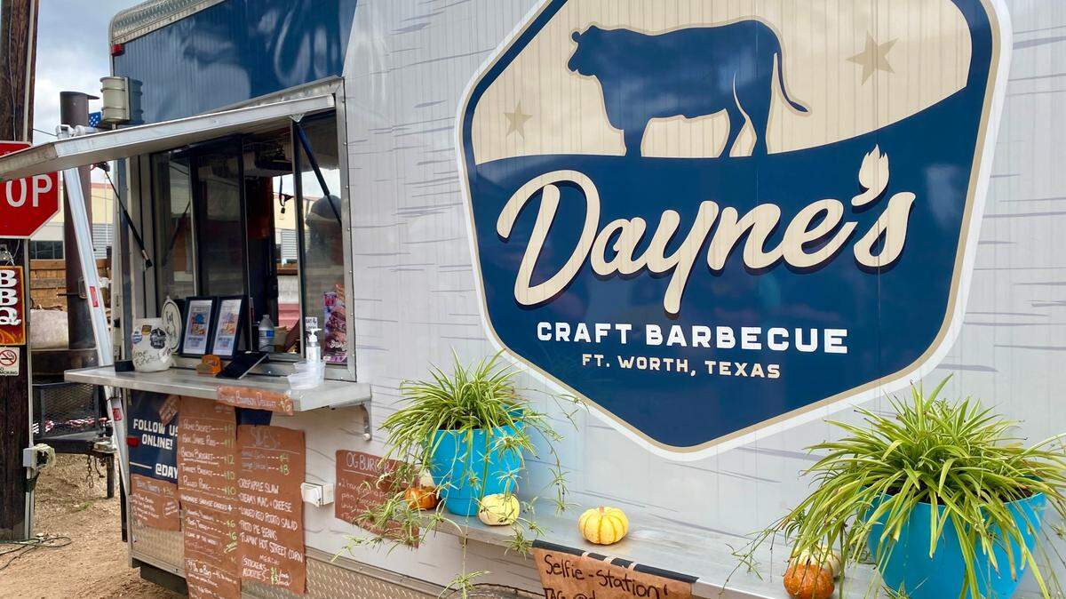 Dayne’s Craft Barbecue, a Texas Monthly Top 50 BBQ stand, is set to open a brick-and-mortar restaurant in west Fort Worth in fall 2022.