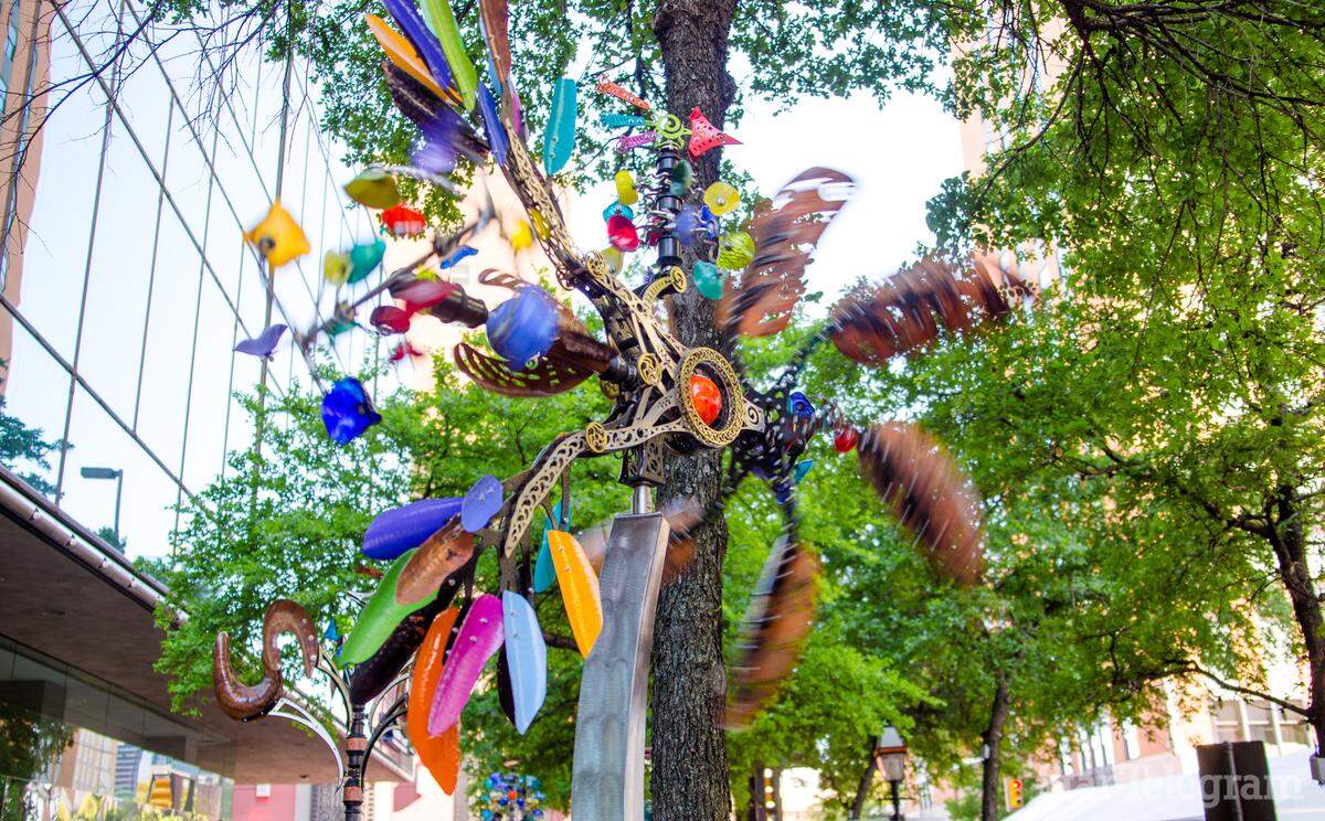 Andrew Carson’s kinetic sculpture at the 2019 Main St. Fort Worth Arts Festival.