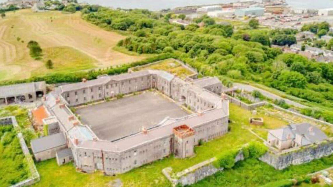 The barracks were built between 1841 and 1846.