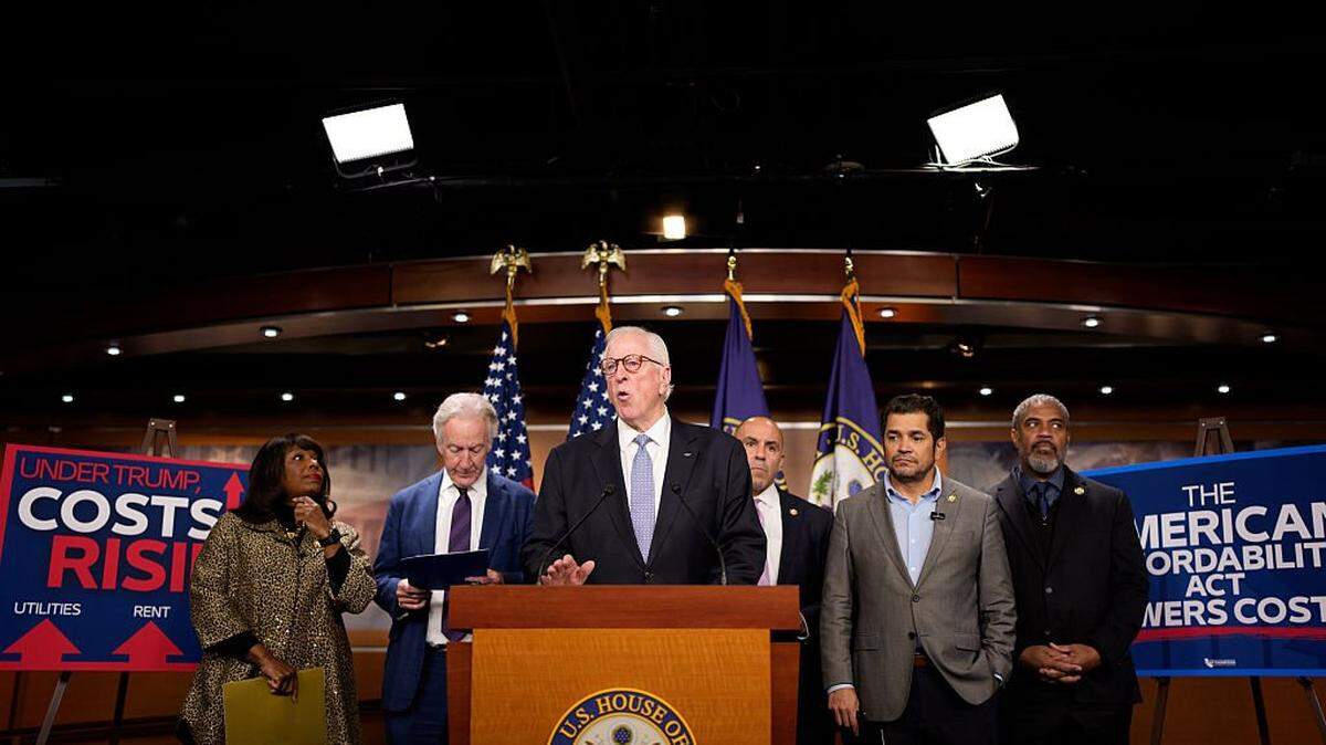 WASHINGTON, DC - DECEMBER 18: House Ways and Means Tax Subcommittee Ranking Member Rep. Mike Thompson (D-CA) (C), accompanied by (L-R) Rep. Terri Sewell (D-AL), House Ways and Means Committee Ranking Member Rep. Richard Neal (D-MA), Rep. Jimmy Panetta (D-CA), Rep. Jimmy Gomez (D-CA), and Rep. Steven Horsford (D-NV) hold a news conference on affordability on Capitol Hill on December 18, 2025 in Washington, DC. House Democrats have unveiled the American Affordability Act, a comprehensive package of proposed tax relief measures aimed at reducing costs for housing, energy, education, and child-rearing. (Photo by Andrew Harnik/Getty Images)