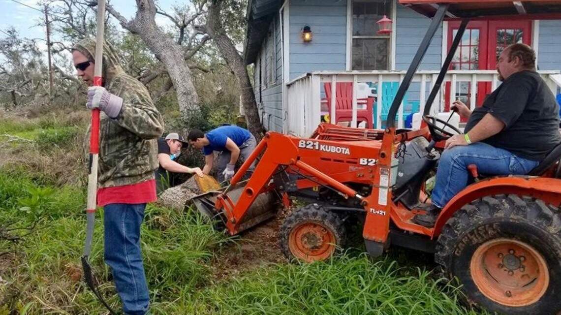 Teens, spring break and a beach: This year, it's for Hurricane Harvey recovery