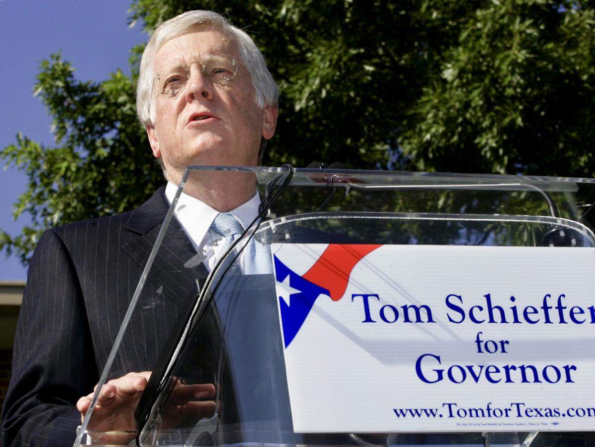 Former Texas Rangers executive Tom Schieffer officially announces he will run for governor as a Democrat, June 24, 2009. (AP Photo/Donna McWilliam)