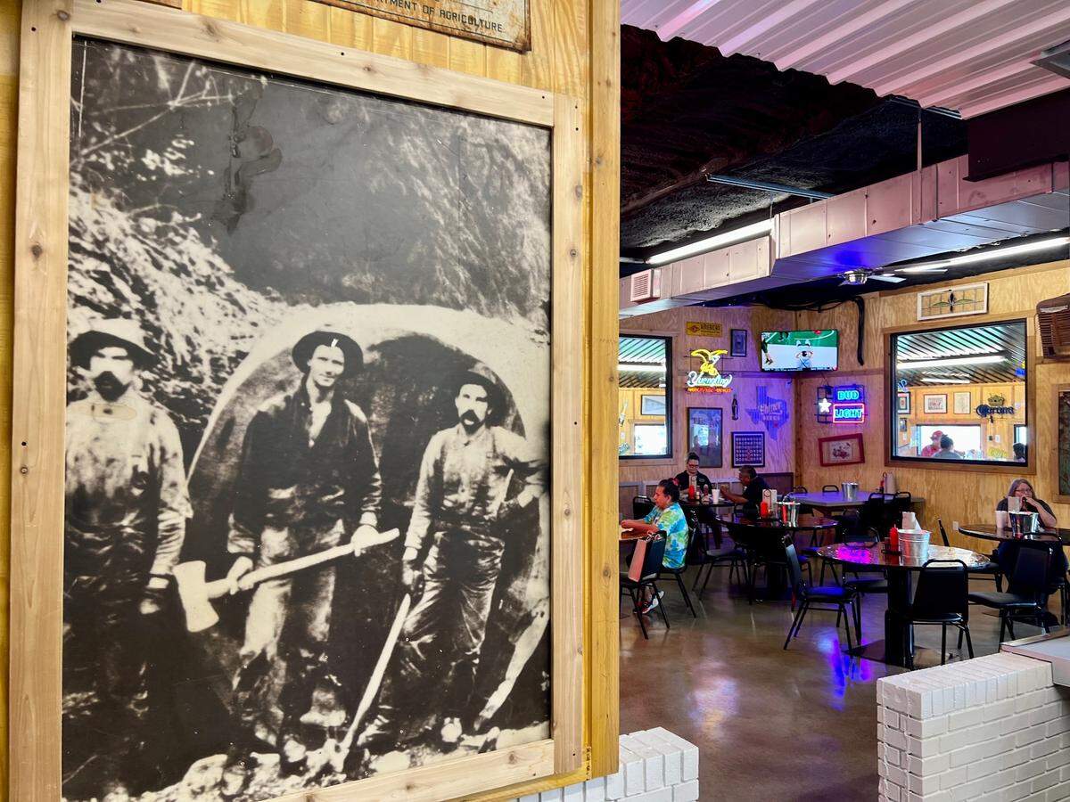 Grumps Burgers includes photos from the old Billy Miner’s Saloon.