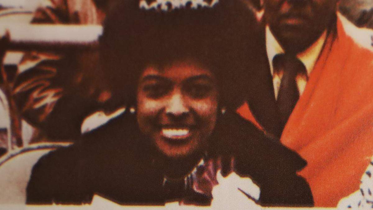 Jennifer Giddings Brooks was crowned the first Black homecoming queen at TCU in 1970.