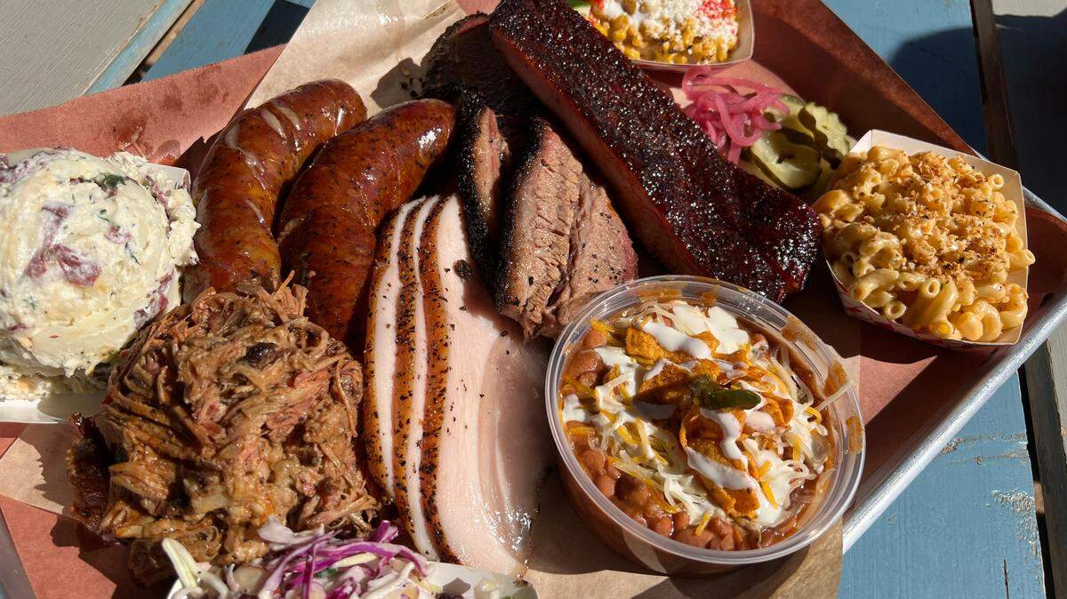 A combination platter at Dayne’s Craft Barbecue.