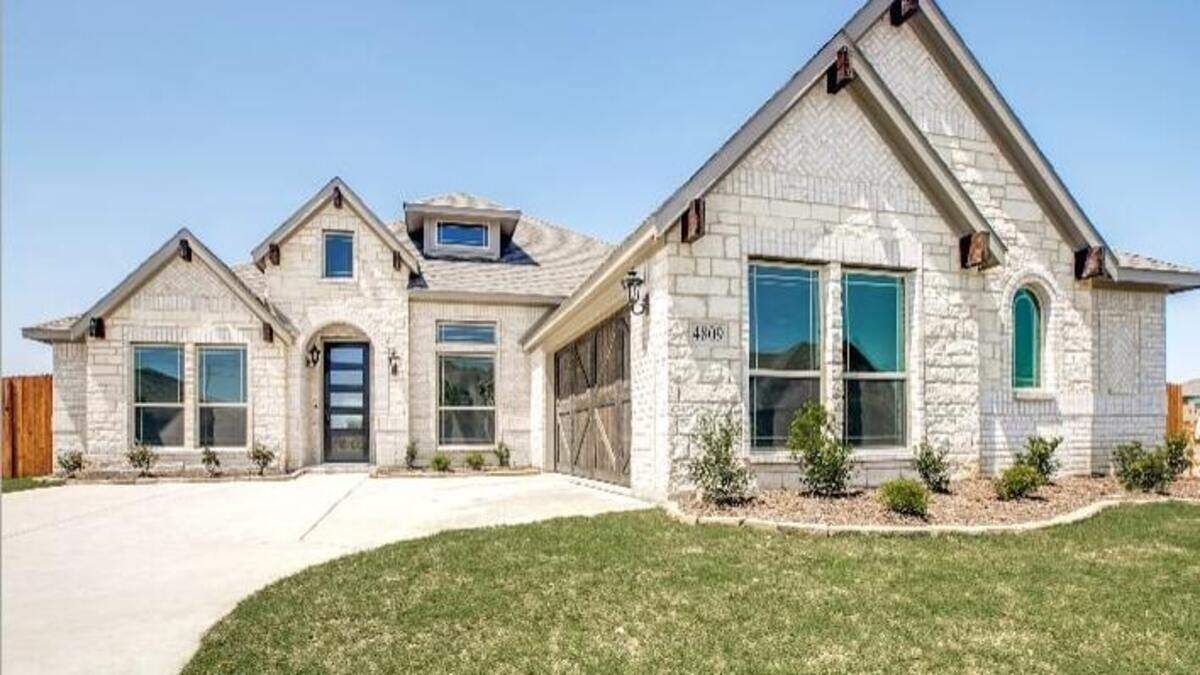 Southlake developer Bloomfield Homes plans a 42-home subdivision in Bedford.