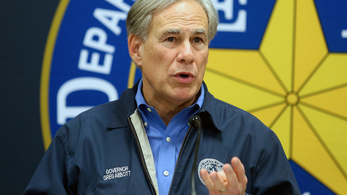 FILE - Since April, the Texas Division of Emergency Management at the direction of Gov. Greg Abbott has been coordinating the transportation of migrants from Texas border communities to sanctuary cities.  (Joel Martinez/The Monitor via AP, File)