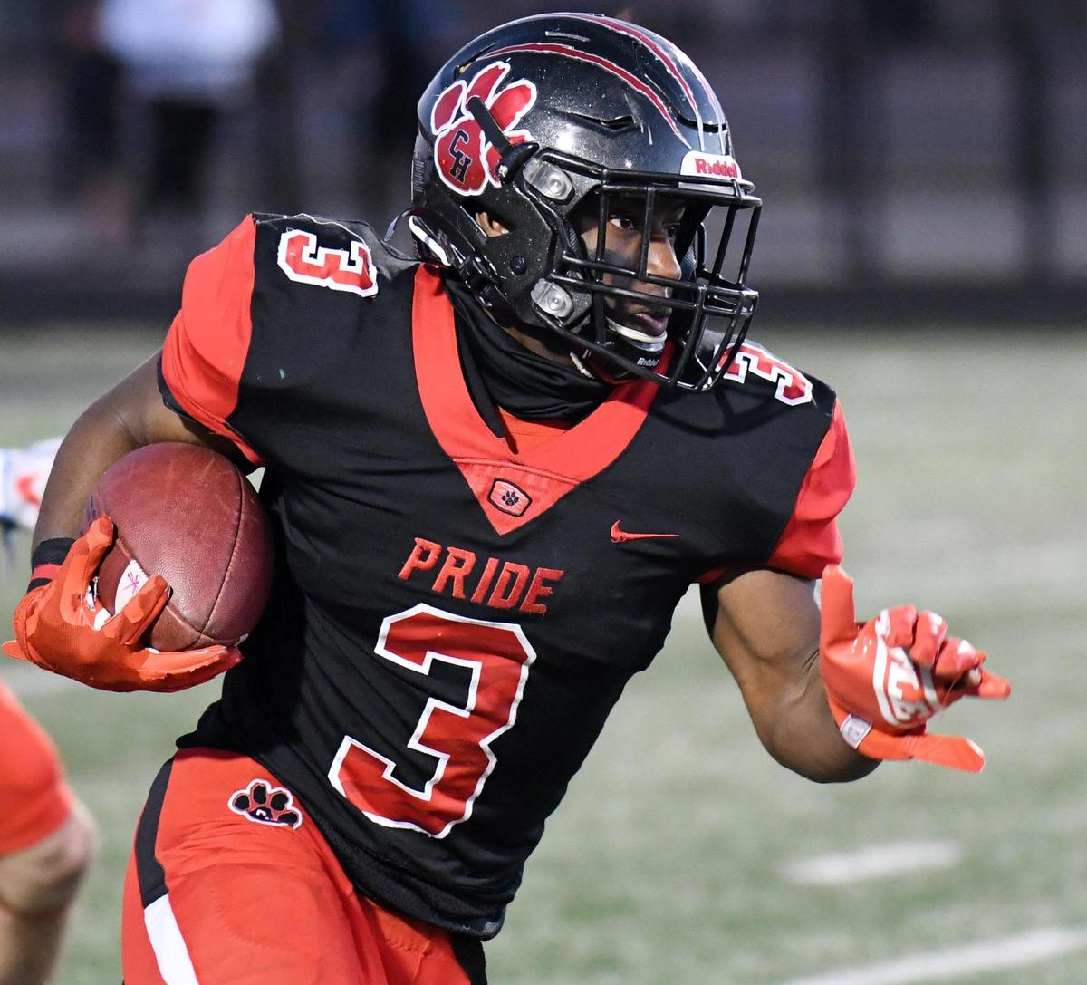 Colleyville Heritage’s Isaac Shabay races out of the backfield against Mansfield Summit during the fourth quarter of their Division 1-5A Regional Round Play-off football game Saturday, December 26, 2020 at Bearcat Stadium in Aledo, Texas. Summit went on to win 34-31. Special/Bob Haynes