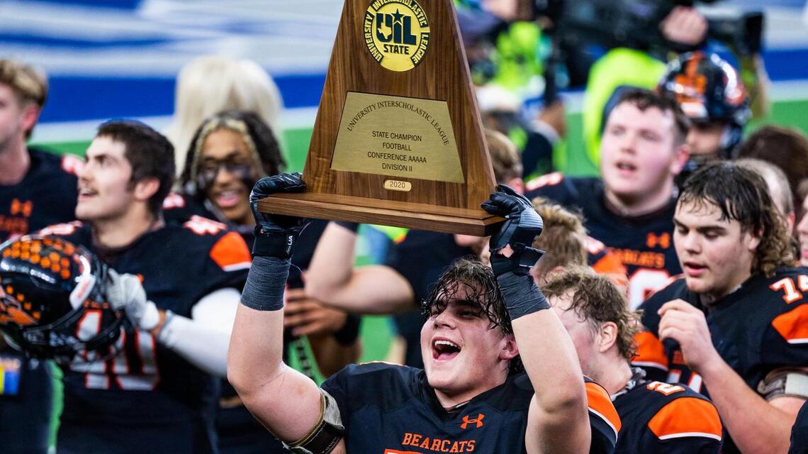 Nearly 25 years since its first football title, Aledo still playing for championships