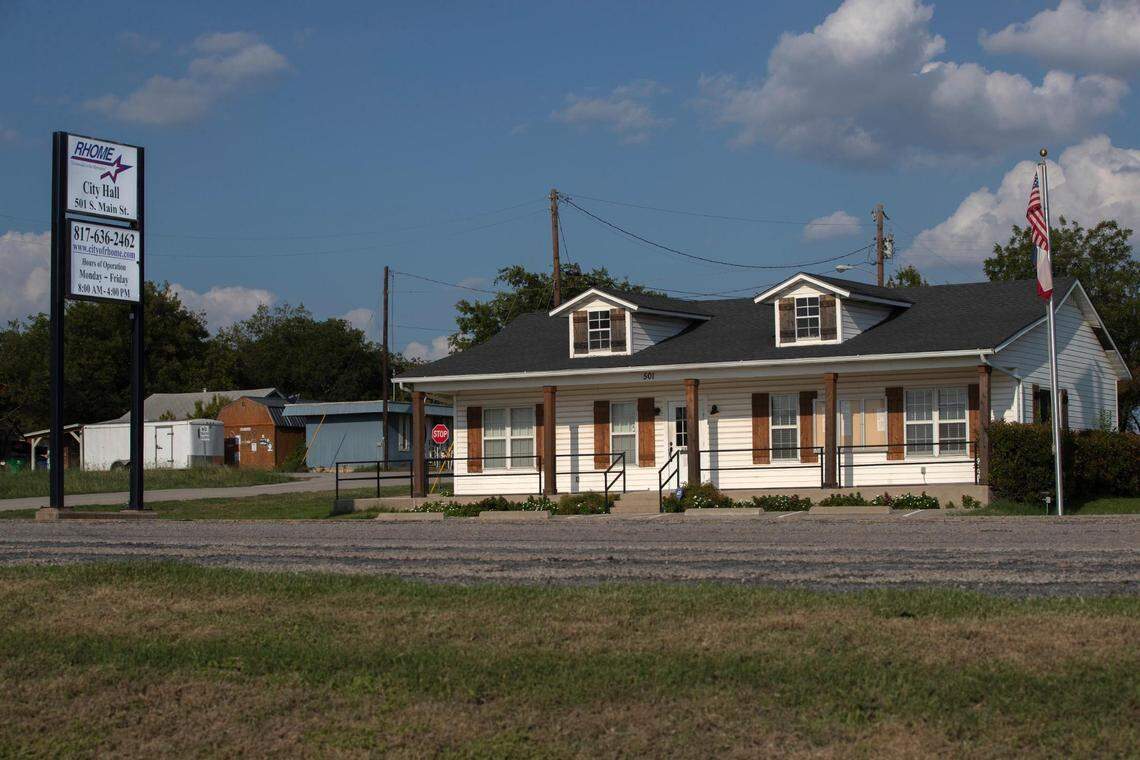 City Hall sits off S. Main St. in Rhome, Texas, on Thursday, Sept. 8, 2022.