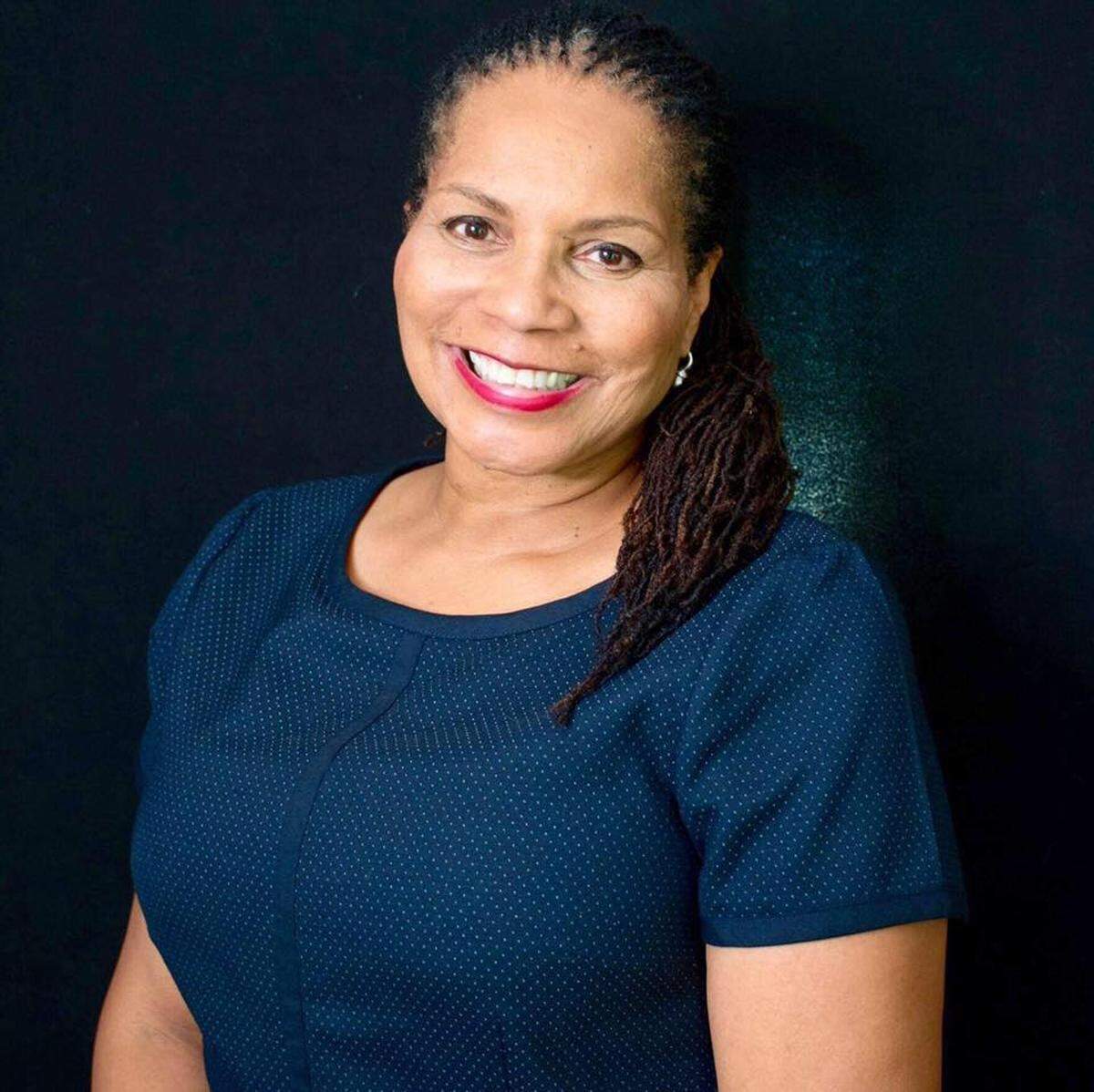 Deborah Peoples is running for Fort Worth mayor.