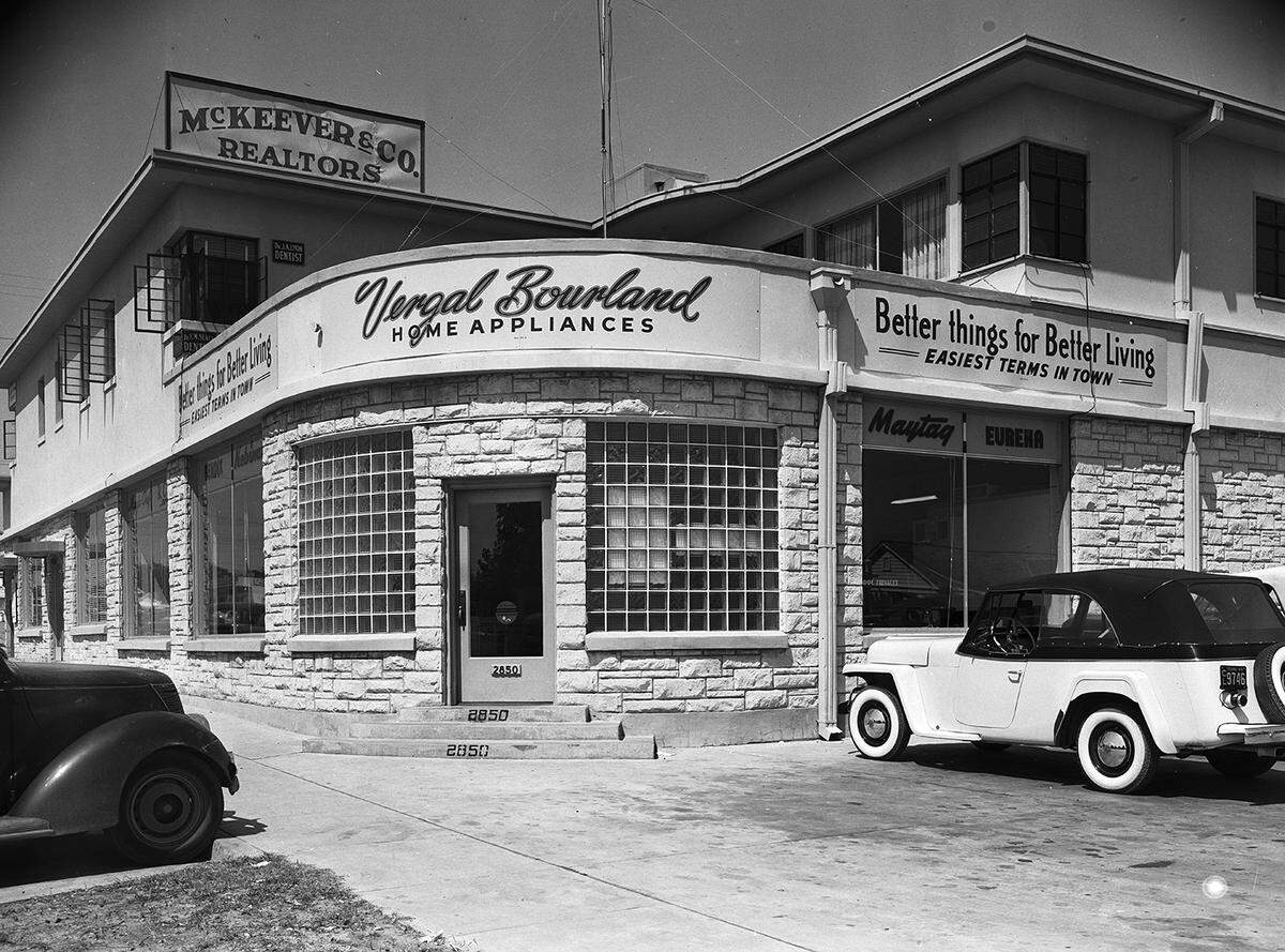 Sept. 10, 1950: Exterior shot of the new Vergal Bourland Store at 2850 W. Berry St., on the northwest corner with Waits Avenue. (The block today is Grandmarc at Westberry Place.)