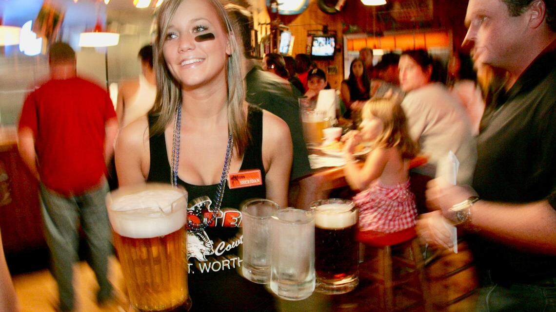 Hooters in South Arlington was granted a liquor license on Monday, October 8, 2007. Sheridan Gerth served beer.