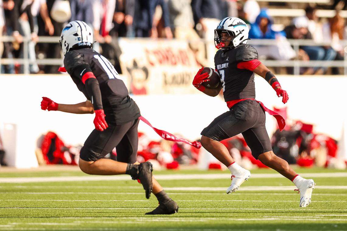 North Crowley running back G'Yrell Smith (3) runs with the ball downfield in a Class 6A Division I regional playoff against Coppell on Saturday, Nov. 29, 2025, at Midlothian ISD Stadium in Midlothian.