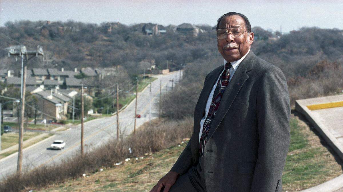 In this photo taken on Feb. 13, 1994, Arlington Councilman Elzie Odom stands near Brown Boulevard.