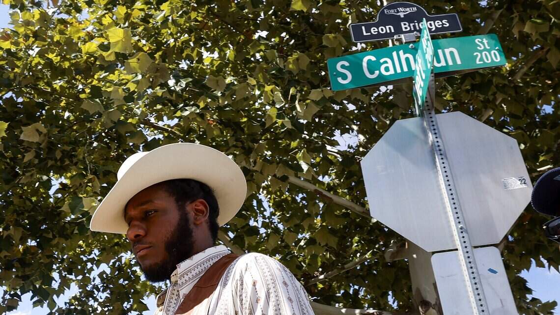 Leon Bridges to perform at Fort Worth hotel before his new album releases