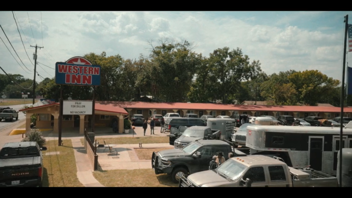 Western Inn in Cleburne appears in “Dutton Ranch” season 1, episode 2.