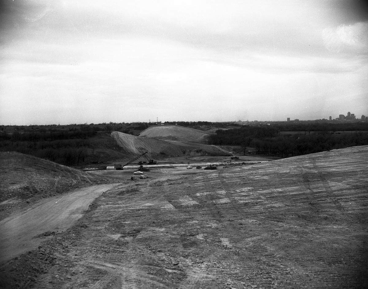 March 3, 1956: An westward view of construction of the Dallas-Fort Worth Turnpike between Oakland Boulevard and Beach Street on Fort Worth’s east side. Downtown is in the distance.