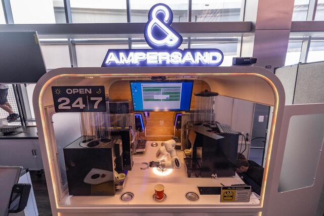 Ampersand’s DFW Airport coffee shop launches robot servers | Fort Worth ...