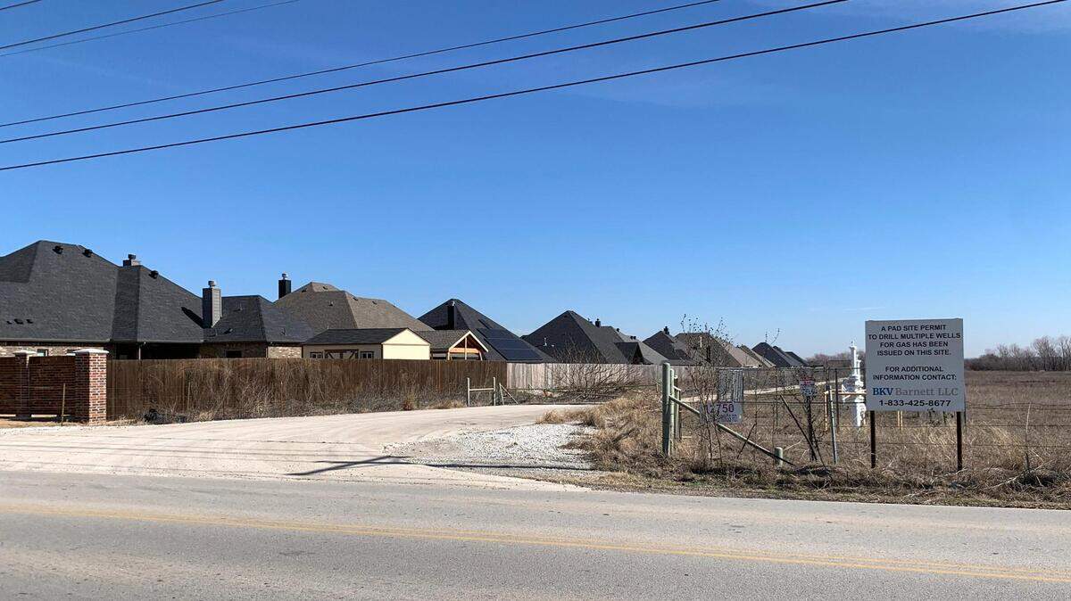 The western border between 12650 Willow Springs Rd. and the Spring Ranch subdevelopment. City officials struck down a proposal to rezone the undeveloped land for residential use on Tuesday.