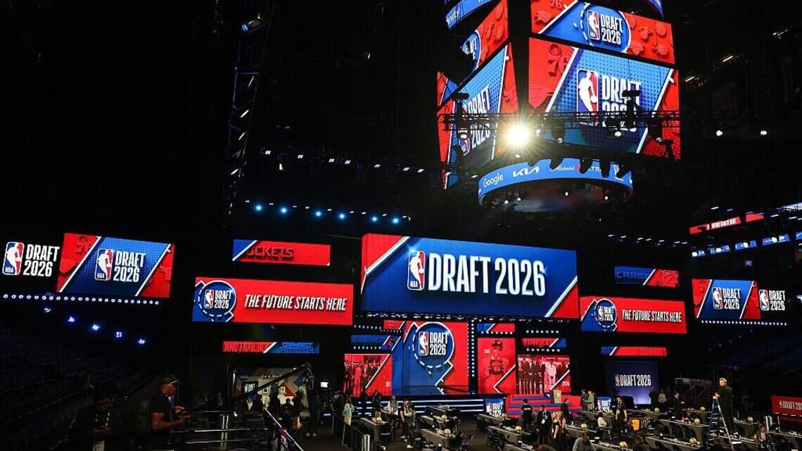 Who did the Mavs trade No. 30 pick Koa Peat for during the 2026 NBA draft?