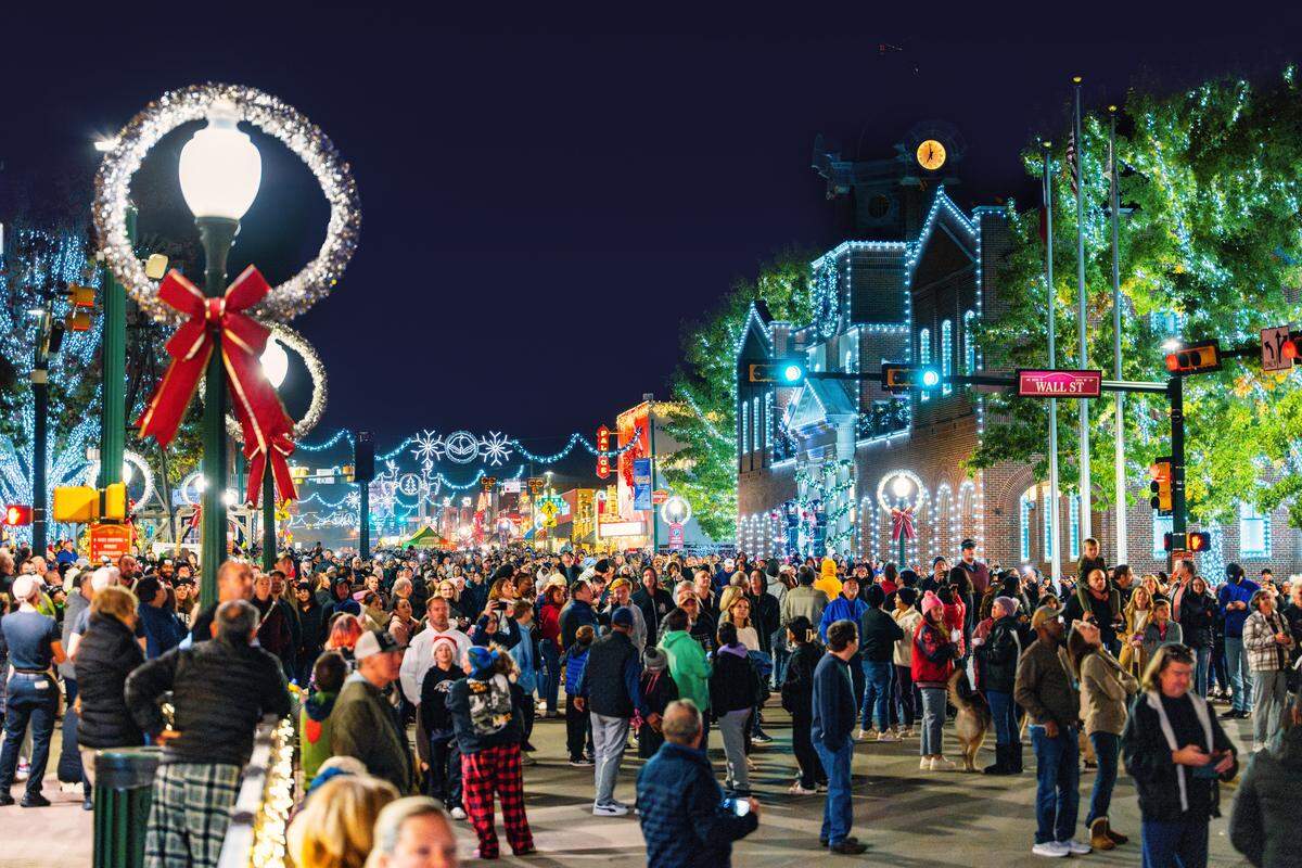 With roots dating to 1844, the holidays have always been special in Grapevine, dubbed the Christmas Capitol of Texas. The city was named Best Christmas Town in the U.S. by ‘Newsweek’ in 2024.
