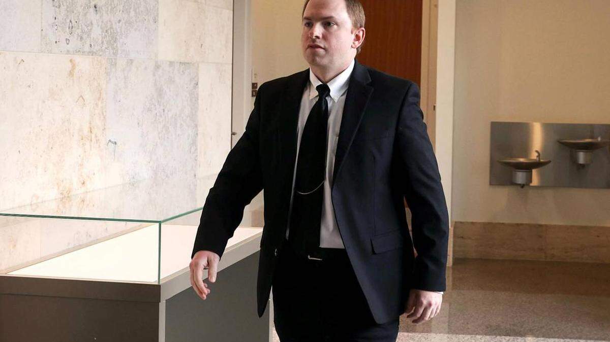 In Dean trial questionnaires, attorneys ask prospective jurors about views on policing