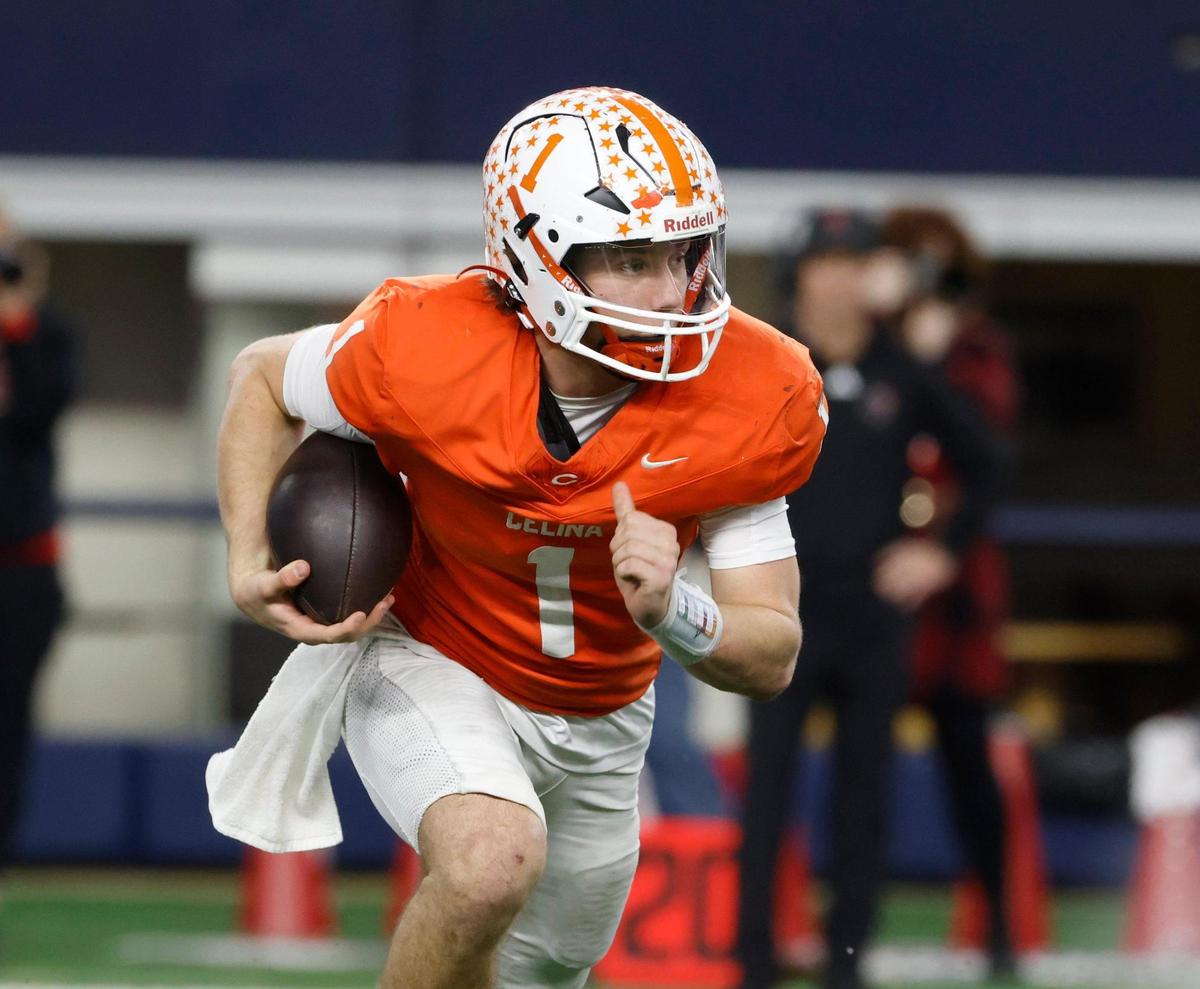 Celina quarterback Bowe Bentley (1) runs to the end on a keeper against Kilgore during the UIL 4A D1 State Championship football game at AT&T Stadium in Arlington, Texas, Friday, Dec. 20, 2024.
