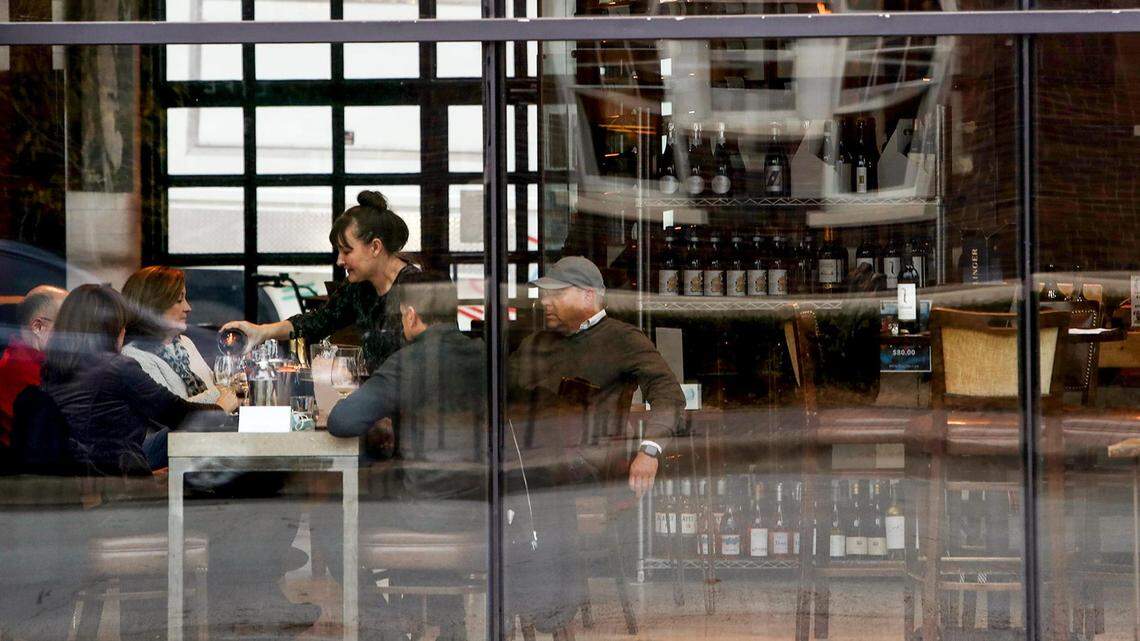 Did Texas ‘just give up’ on COVID? Fort Worth businesses split on still requiring masks