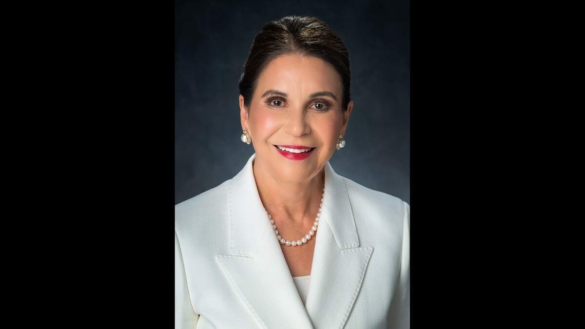 Dr. Elva LeBlanc
