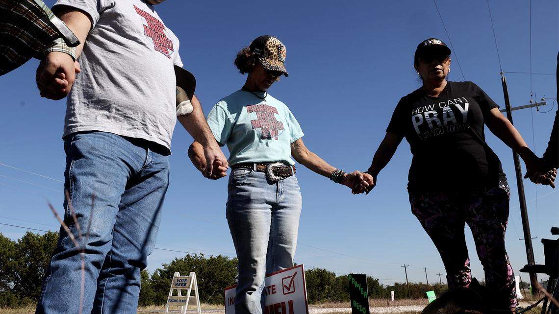 Neighbors vow to fight data centers in rural Hood County | Fort Worth  Star-Telegram