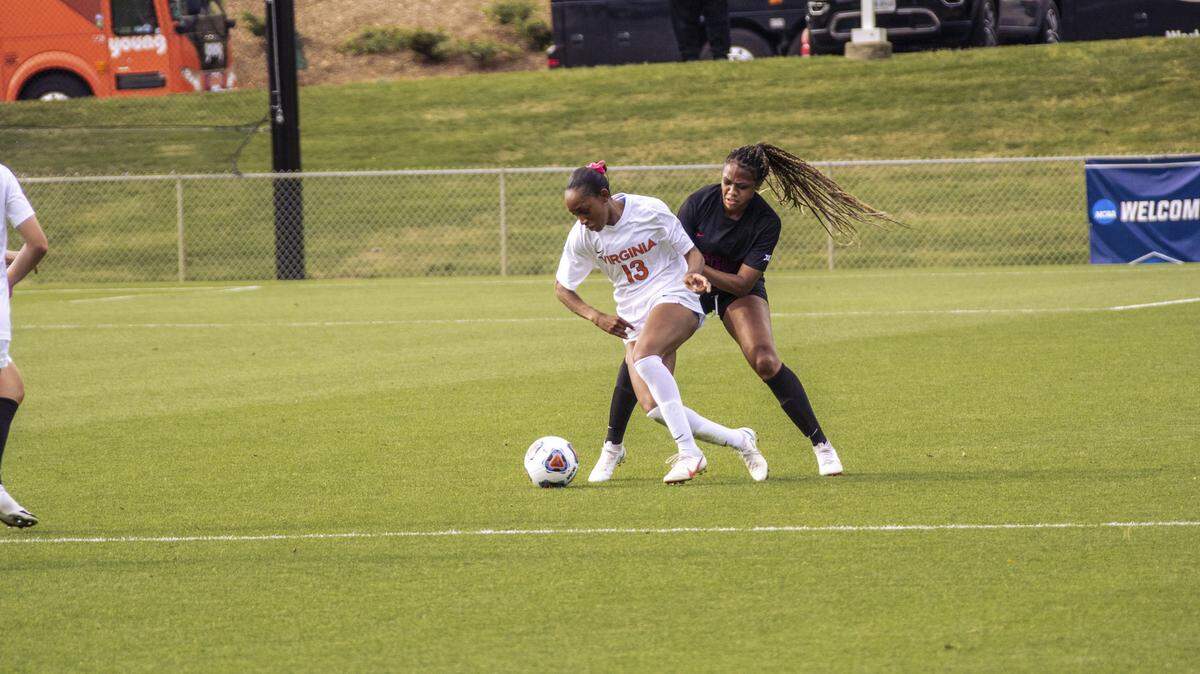 Virginia knocked out TCU in the NCAA women’s soccer tournamen on Sunday in Cary, North Carolina.
