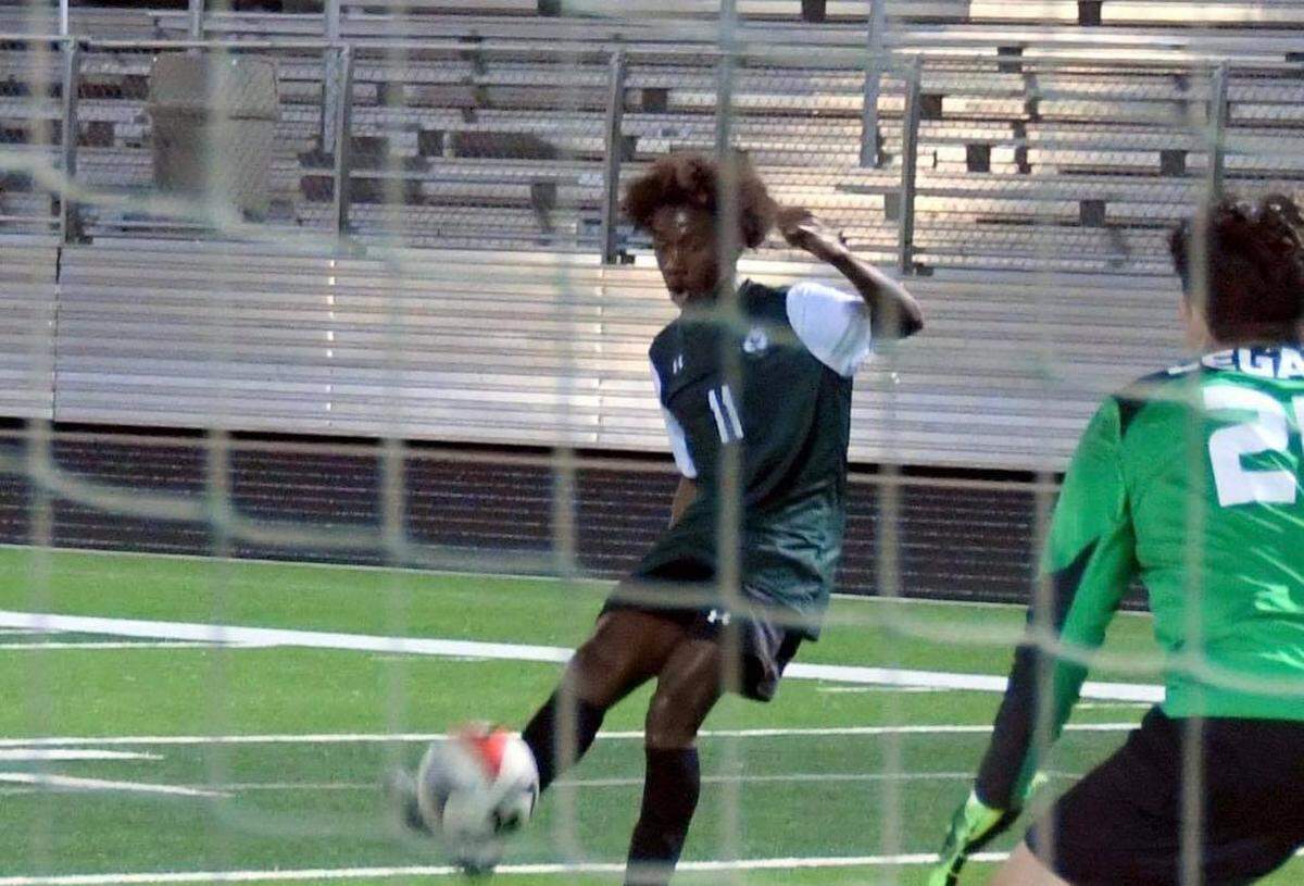 Lake Ridge junior Donovan Hawkins