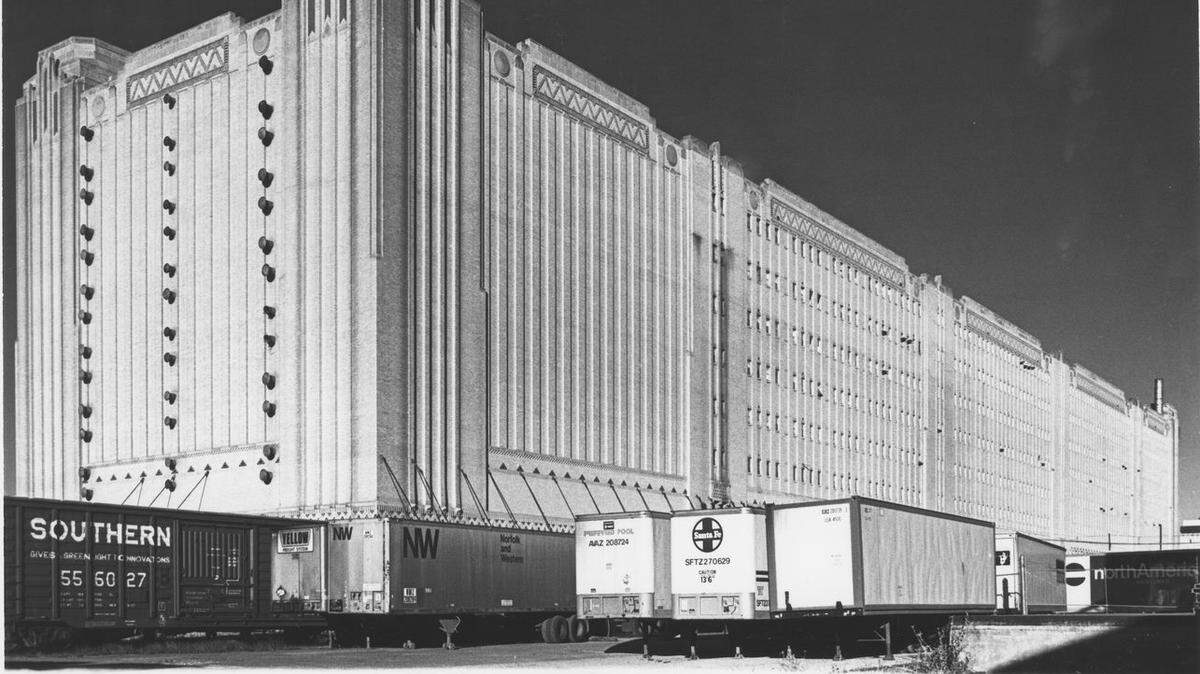 The Texas & Pacific freight warehouse in downtown Fort Worth has no windows in its west quadrant because one-fifth of the building was designed for refrigerated storage. After lengthy negotiations with preservation commissions, the owners received permission to insert scores of windows in the brick building, if it is redeveloped.  