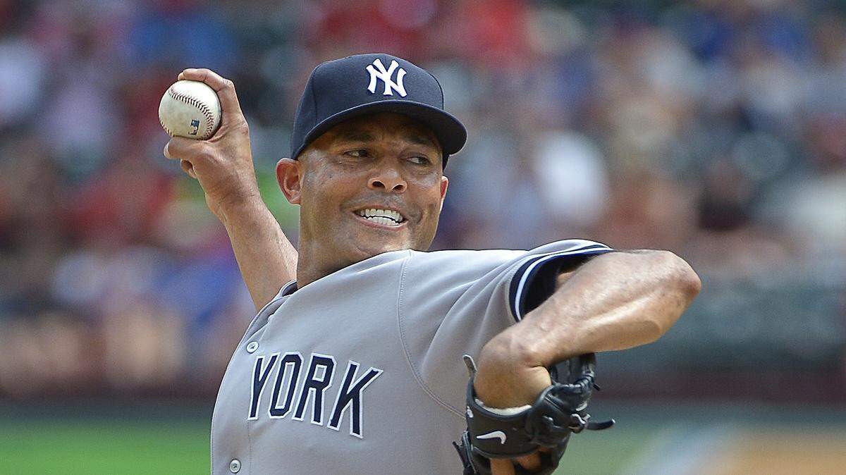 Mariano Rivera joined Roy Halladay on Tuesday as first-ballot Hall of Famers, but Rivera became the first player in MLB history to appear on every voter’s ballot.