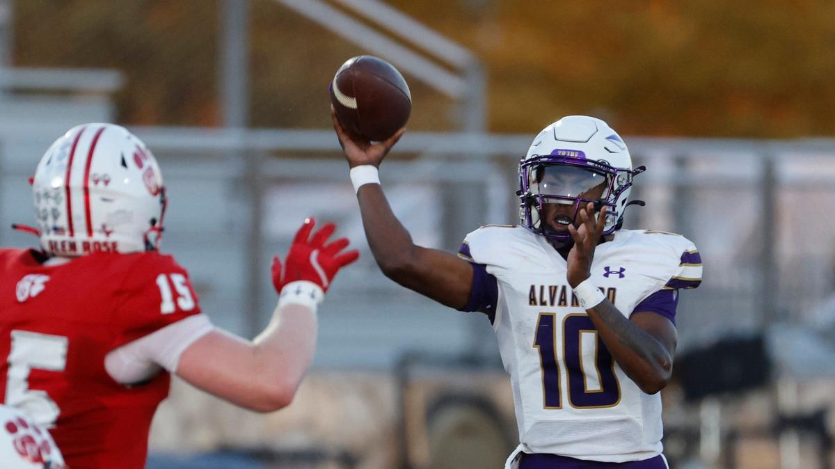 Alvarado quarterback Cardea Collier (10) and company defeated Ranchview on Oct. 10.