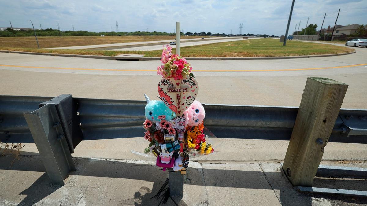 A memorial to Julie Maldonado stands on Webb Lynn Road where it crossed State Highway 360 on Monday, Aug. 26, 2024. Maldonado died after she was hit by a suspected drunk driver late Friday night, Arlington police said.