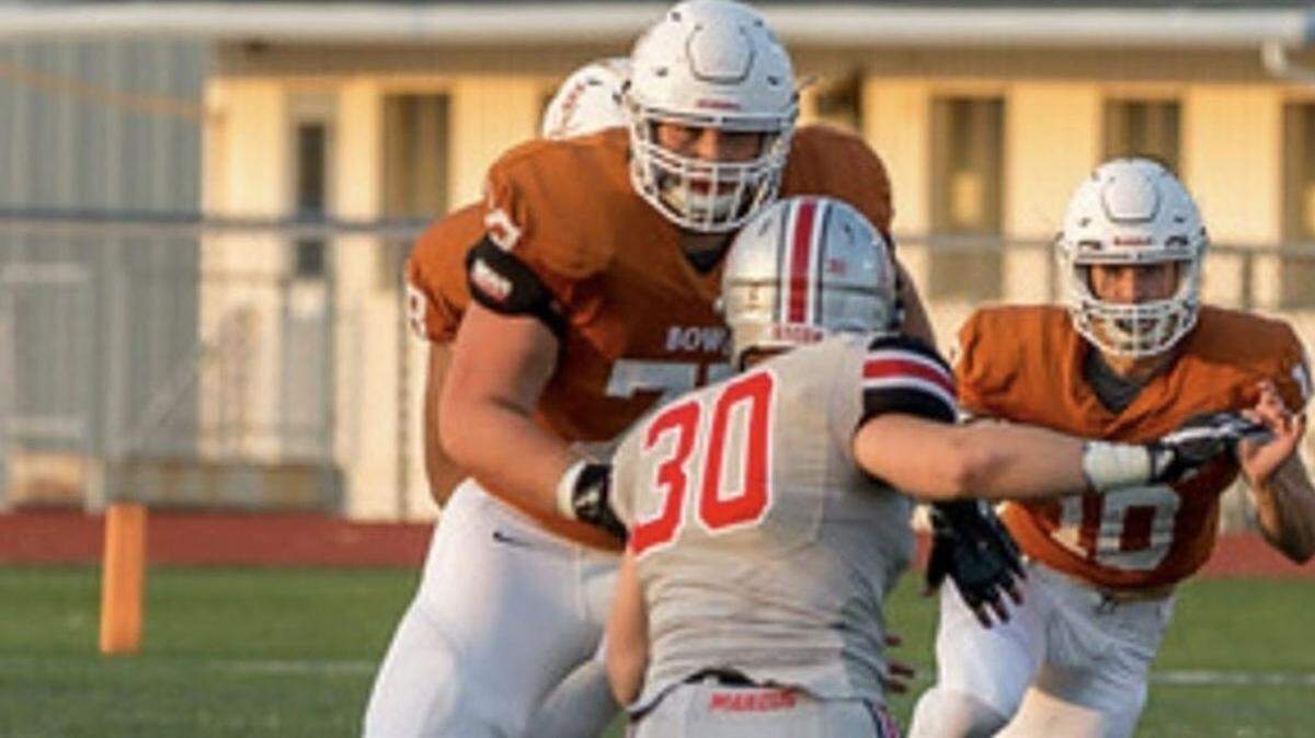 Arlington Bowie OT Thalen Robinson, who’s committed to Missouri