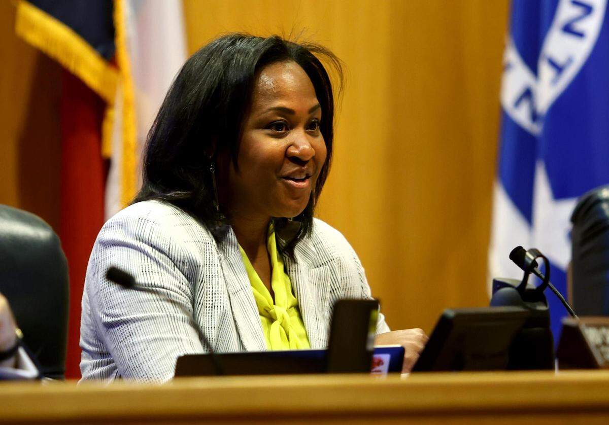 Tarrant County Commissioner Devan Allen, shown here during a meeting in September 2022, was critical of the UNT Health Science Center’s communication during a vaccination contract with the county in 2021.