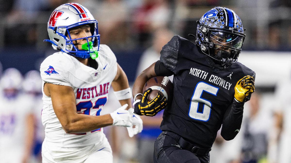 North Crowley wide receiver Quentin Gibson (6) runs past the Westlake defense to score a long touchdown on the first offensive play of the game in the first quarter of the UIL 6A Division I championship game at AT&T Stadium in Arlington on Saturday, Dec. 21, 2024.