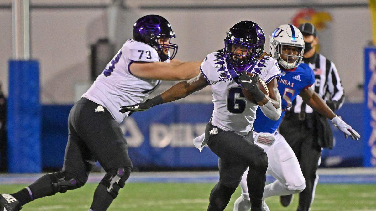 TCU’s running back corps, led by sophomore Zach Evans, is enjoying a solid fall camp, coach Gary Patterson said.