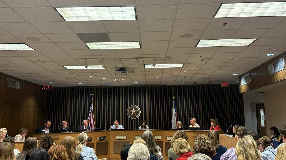 New GCISD board trustees took their oath at the May 18 board meeting and began their work on the board.