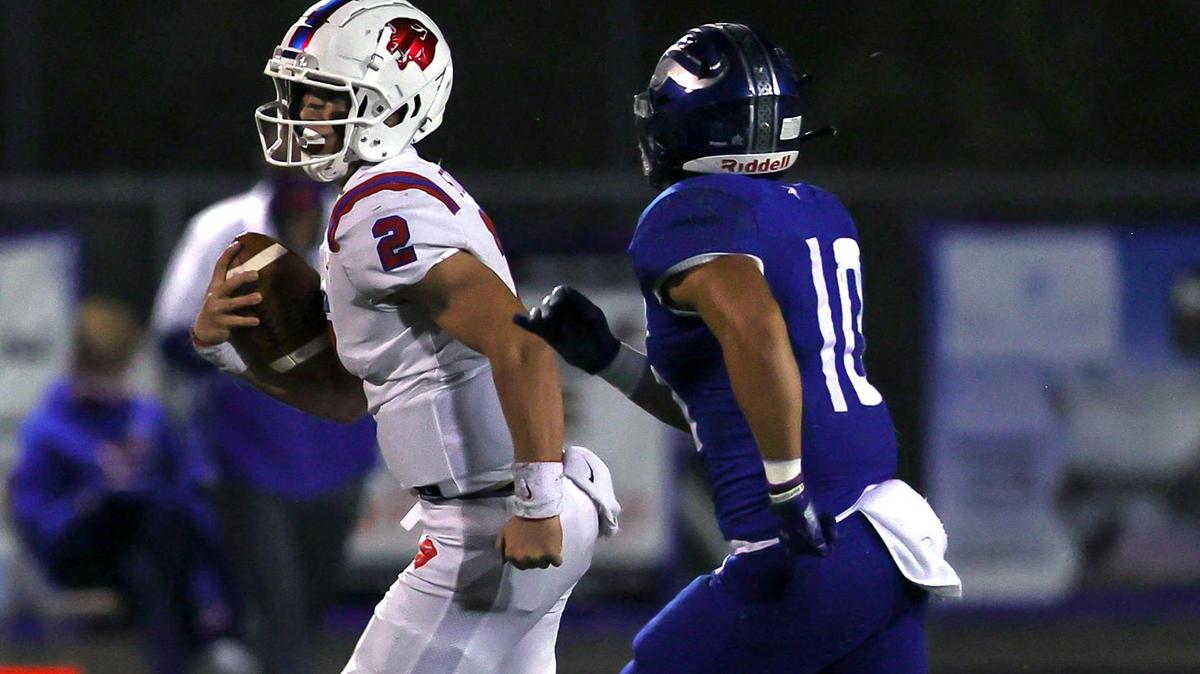 Parish Episcopal quarterback Preston Stone (2) led the Panthers to the TAPPS D1 state crown for the second straight season. (Steve Nurenberg Special to the Star-Telegram)